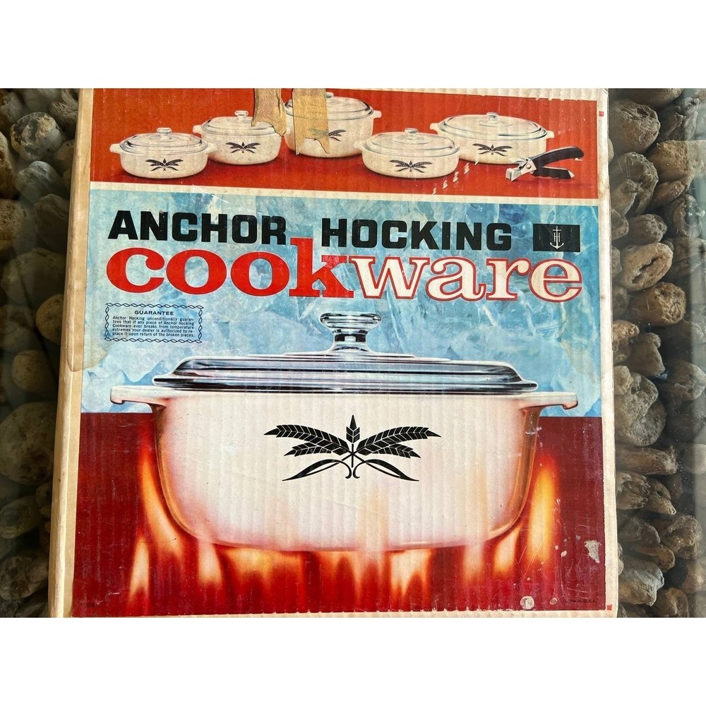 Vintage Fire King Anchor Hocking 2.5 Qt Casserole D2010 Lid Box‎ USA Black Wheat